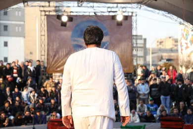 گزارش تصویری از اولین اجرای چمدان های من در سی و هفتمین جشنواره ی بین المللی تئاتر فجر - کارگردان: مختار محمدی_عکس: نیلوفر جوانشیر‎