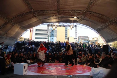 گزارش تصویری از اولین اجرای نمایش تیک تاک در سی و هفتمین جشنواره ی بین المللی تئاتر فجر -کارگردان:نازیلا امینی-عکس:میلاد میرزا علی