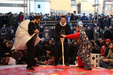 گزارش تصویری از اولین اجرای نمایش تیک تاک در سی و هفتمین جشنواره ی بین المللی تئاتر فجر -کارگردان:نازیلا امینی-عکس:میلاد میرزا علی