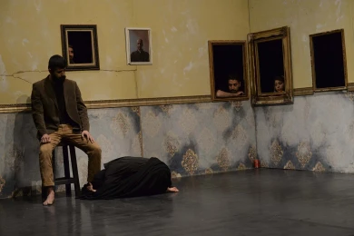 گزارش تصویری از اولین اجرای نمایش مقدس در سی و هفتمین جشنواره ی بین المللی تئاتر فجر -کارگردان: سعدی محمدی عبد-عکس:کاوه کرمی