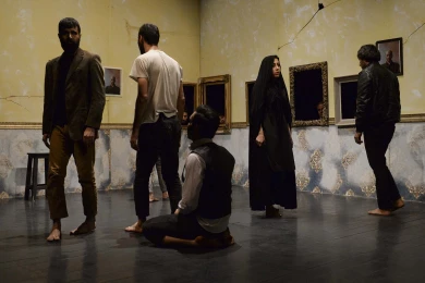 گزارش تصویری از اولین اجرای نمایش مقدس در سی و هفتمین جشنواره ی بین المللی تئاتر فجر -کارگردان: سعدی محمدی عبد-عکس:کاوه کرمی