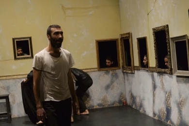 گزارش تصویری از اولین اجرای نمایش مقدس در سی و هفتمین جشنواره ی بین المللی تئاتر فجر -کارگردان: سعدی محمدی عبد-عکس:کاوه کرمی