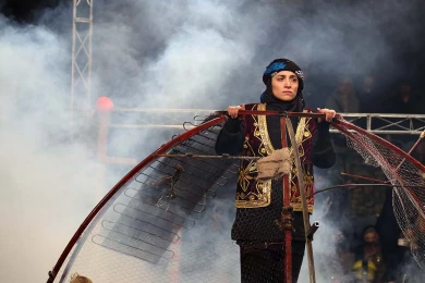 گزارش تصویری از اولین اجرای نمایش لازمان لا مکان در سی و هفتمین جشنواره ی بین المللی تئاتر فجر -کارگردان:مارال ایزد بخش-عکس:نیلو فر جوانشیر