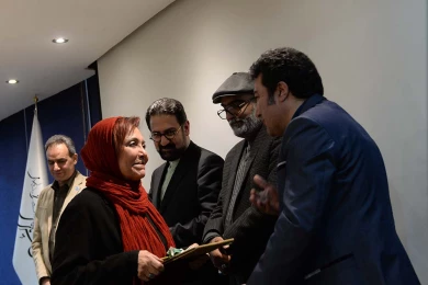 مراسم رونمایی از کتاب چهل سال نمایش با حضور سید مجتبی حسینی معاون وزیر فرهنگ و ارشاد در تالار مشاهیر تئاتر شهر برگزار شد.عکس:کاوه کرمی‎