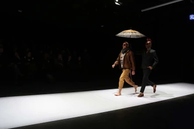 گزارش تصویری از اولین اجرای نمایش  هار در سی و هفتمین جشنواره ی بین المللی تئاتر فجر -کارگردان: حسین پوریانی فر-عکس:رز ارغوان