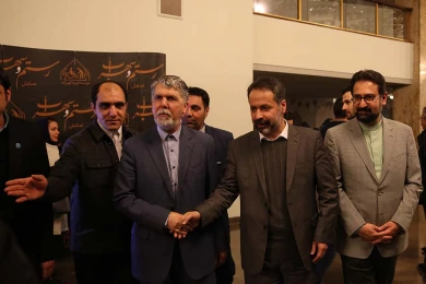 وزیر ارشاد میهمان جشنواره تئاتر فجر