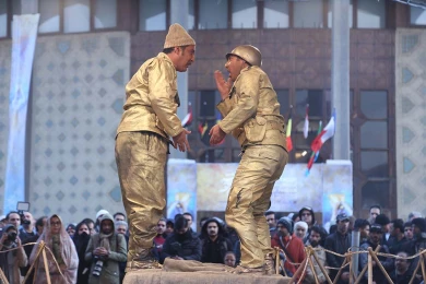 گزارش تصویری از اولین اجرای نمایش ماشین زمان در سی و هفتمین جشنواره ی بین المللی تئاتر فجر -کارگردان:محمد یوسفی زاده_عکس:نیلوفر جوانشیر
