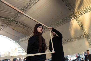 گزارش تصویری از اولین اجرای نمایش خدیجه در سی و هفتمین جشنواره ی بین المللی تئاتر فجر -کارگردان:داوود ابراهیمی_عکس: کاوه کرمی