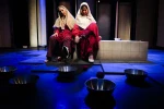 گزارش تصویری از اولین اجرای نمایش ناگهان همه برمی خیزند به آوازی دیگر در سی و هفتمین جشنواره ی بین المللی تئاتر فجر -کارگردان:سعیده آجربندیان_عکس: رضا معطریان