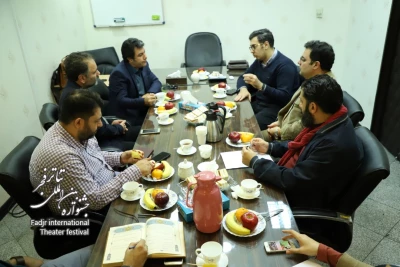 نشست دبیر جشنواره تئاتر فجر با معاونت فرهنگی و اجتماعی مترو