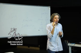 در کارگاه آموزشی «تاثیر شیوه‌های اجرایی معاصر در خلق یک اثر هنری فراگیر» مطرح شد؛

بهنام: تماشاگر سنتی تئاتر خود را جزیی از آیین تئاتر می‌بیند