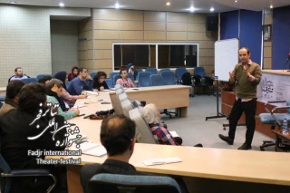 در بخش دوم کارگاه «نگارش خلاق» عنوان شد؛

علیزاد: درام‌نویسی برای داستان‌نویسان بسیار سخت است