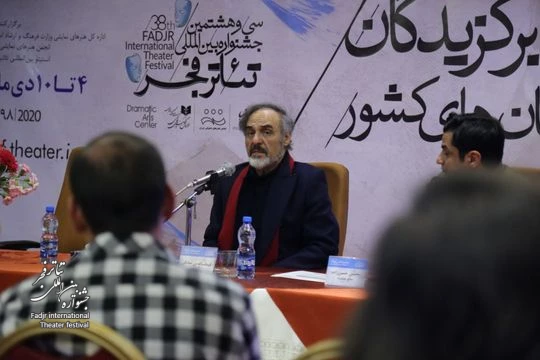 کارگاه «کارگردانی» با حضور قطب‌الدین صادقی در همایش برگزیدگان جشنواره‌های تئاتر استان‌های کشور