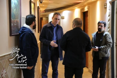 بازدید شهرام کرمی از همایش برگزیدگان جشنواره‌های تئاتر استان‌ها