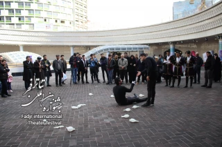 ایوان انتظار میدان ولیعصر میزبان نخستین نمایش خیابانی شد
