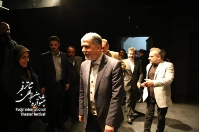 گزارش تصویری از حضور سید عباس صالحی، وزیر فرهنگ و ارشاد اسلامی در جشنواره بین المللی تئاتر فجر