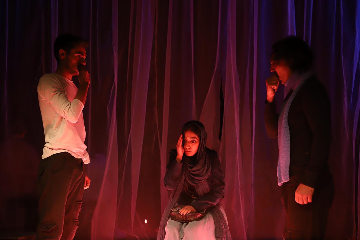 نقد نمایش «خوابگرد» به کارگردانی «امیر کلهری‌پور» حاضر در فجر38

روایت تباهی و سرگردانی