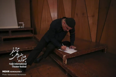 نمایش زنده رادیویی سردار عشق در سی و هشتمین جشنواره تئاتر فجر - خبرگزاری مهر