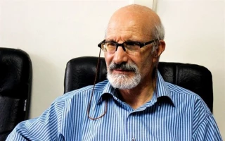 داوود فتحعلی بیگی:

«عمو هاشم» ادای دینی به شبیه خوانان پیشکسوت سال‌های گذشته است