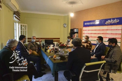 سید مجتبی حسینی بعد از بازدید از ستاد برگزاری جشنواره تئاتر فجر:

هنر برای کشور فرصت است