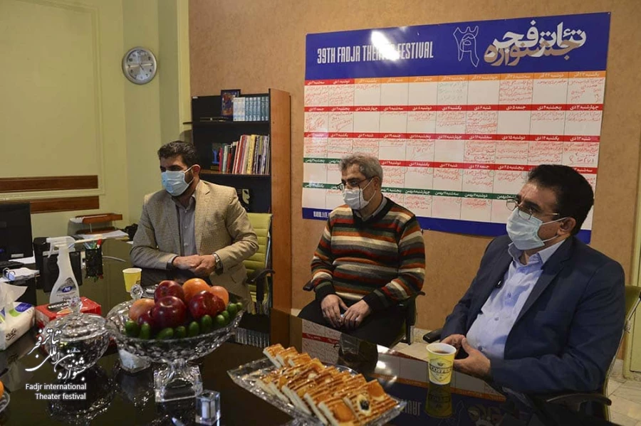 گزارش تصویری از بازدید معاون هنری وزارت فرهنگ و ارشاد اسلامی از ستاد برگزاری جشنواره تئاتر فجر