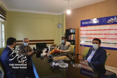 گزارش تصویری از بازدید معاون هنری وزارت فرهنگ و ارشاد اسلامی از ستاد برگزاری جشنواره تئاتر فجر