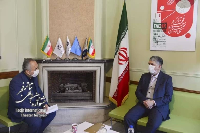 گزارش تصویری از بازدید وزیر فرهنگ و ارشاد اسلامی از ستاد برگزاری سی و نهمین جشنواره تئاتر فجر