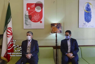 گزارش تصویری از بازدید وزیر فرهنگ و ارشاد اسلامی از ستاد برگزاری سی و نهمین جشنواره تئاتر فجر