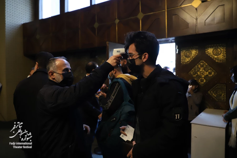 تست کرونای رایگان از ۲۵۰ هنرمند و کادر اجرایی جشنواره تئاتر فجر 9