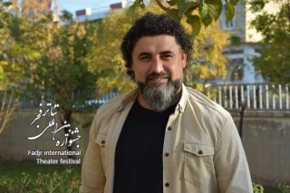 کارگردان نمایش «صندلی‌ها»  از عراق در گفت‌وگو با ایران تئاتر:

جشنواره تئاتر فجر بهانه‌ای برای گرد هم آیی هنرمندان ایران و جهان 
خلاقیت ایرانیان ستودنی است