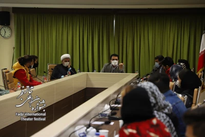 قادر آشنا در دیدار با عوامل نمایش‌های مشترک ایران و افغانستان مطرح کرد:

نمایش «تابوت» یک اثر ضدامپریالیستی است