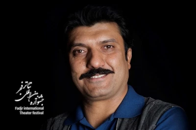 محمد رادمهر هنرمند حاضر در دو اثر  جشنواره  تئاتر فجر از اصفهان (32)

لذت اجرای زنده نمایش رادیویی همراه با عناصر بصری