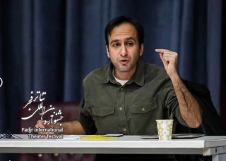 جلسه نقد و بررسی آثار روزِ دوم جشنواره تئاتر فجر منطقه‌ یک (کرمانشاه) برگزار شد
