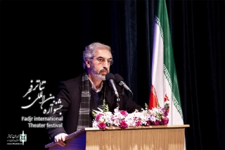 معاون امور هنری مطرح کرد

محمود سالاری: غنی‌سازی سالن‌های تئاتر در دستور کار است