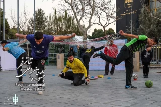 کارگردان حاضر در بخش خیابانی تئاتر فجر مطرح کرد

آرش رضایی: وقتی همه می‌توانند تئاتر شما را تماشا کنند یعنی شما دقیقاً در دل جامعه‌ قرار دارید