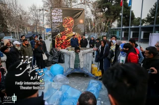 در اجرای نمایش خیابانی «لیلی و مجنون» رخ داد

زباله‌گردی که برای چند دقیقه بازی در تئاتر فجر، یک‌میلیون گرفت