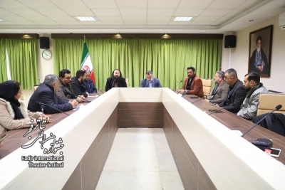 دیدار هنرمندان عراقی حاضر در چهل و یکمین جشنواره تئاتر فجر با کاظم نظری