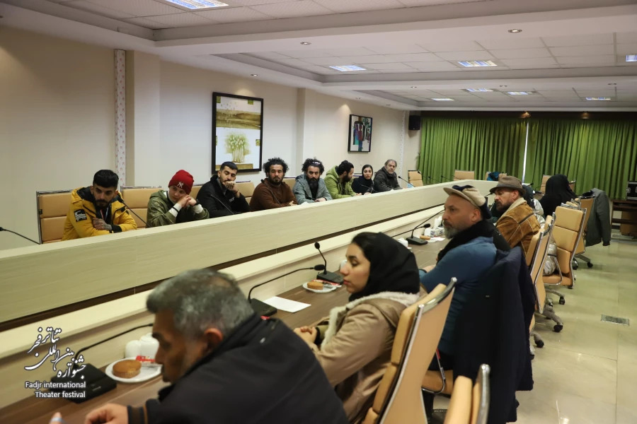 دیدار هنرمندان عراقی حاضر در چهل و یکمین جشنواره تئاتر فجر با کاظم نظری