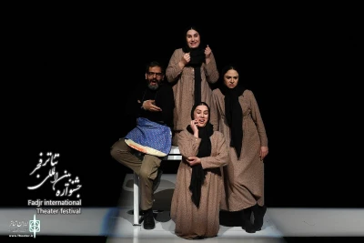 نظری بر نمایش «دختران» به کارگردانی کیانوش ایازی و علی دل‌پیشه از تهران

انتظاری هشت‌ساله در فضایی سوررئال