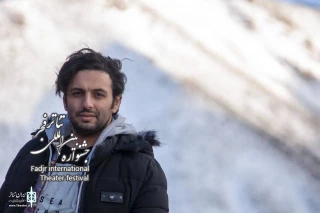 گفت‌وگو با کارگردان حاضر در بخش رادیوتئاتر جشنواره فجر

عمار خطی: «همه پنگوئن‌های جهان»، مرزبندی بین انسان‌ها را نقد می‌کند