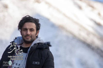 گفت‌وگو با کارگردان حاضر در بخش رادیوتئاتر جشنواره فجر

عمار خطی: «همه پنگوئن‌های جهان»، مرزبندی بین انسان‌ها را نقد می‌کند