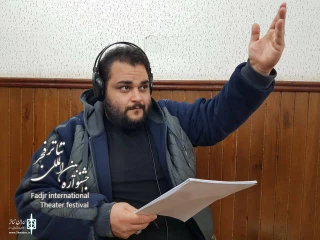 گفت‌وگو با کارگردان حاضر در بخش رادیوتئاتر چهل‌ودومین جشنواره بین‌المللی تئاتر فجر

مبین بوی‌افزار: «عبور از هم» روایتگر بخشی از تاریخ سرزمین‌مان است