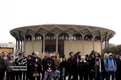 مروری بر آنچه در روز چهارم جشنواره 42 روی داد

جشنواره تئاتر فجر؛ جلوه‌گاه شکوه اقوام ایرانی
