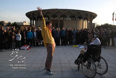 در گفت‌وگو با کارگردان راه‌یافته به بخش خیابانی جشنواره تئاتر فجر مطرح شد

مرور پیامدهای فردی و اجتماعی زندگی معلولان در «روز تولد من»