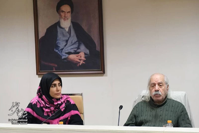 رونمایی از پوستر چهل و سومین جشنواره بین‌المللی تئاتر فجر در نشست شورای سیاست‌گذاری جشنواره