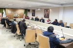 رونمایی از پوستر چهل و سومین جشنواره بین‌المللی تئاتر فجر در نشست شورای سیاست‌گذاری جشنواره