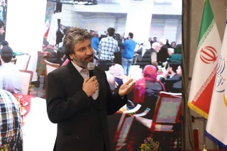 نخستین روز از چهل و سومین جشنواره بین الملل تئاتر فجر؛

غلامرضا تاجگردون، احسان عبدی پور و مهدی آذرپندار به تماشای «بیجن» نشستند