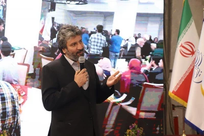 نخستین روز از چهل و سومین جشنواره بین الملل تئاتر فجر؛

غلامرضا تاجگردون، احسان عبدی پور و مهدی آذرپندار به تماشای «بیجن» نشستند