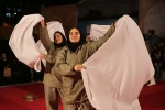 به توان نفس‌هایت-کارگردان:آدینه رحیم نژاد-عکس:مصطفی صفری-مکان:محوطه بیرونی تئاتر شهر-زمان:سوم بهمن 1403‎