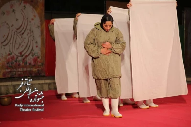 به توان نفس‌هایت-کارگردان:آدینه رحیم نژاد-عکس:مصطفی صفری-مکان:محوطه بیرونی تئاتر شهر-زمان:سوم بهمن 1403‎